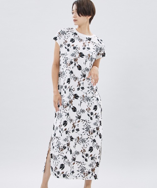 EBONY フラワープリント ノースリーブ ロングワンピース