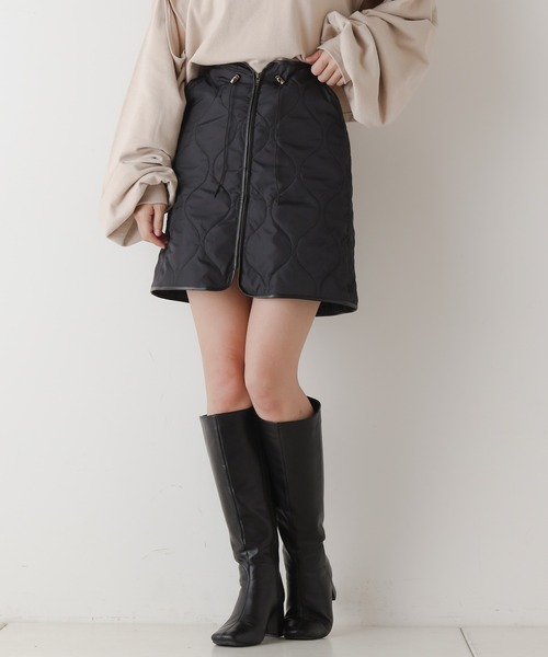 Chico（チコ）の「キルティングミニスカート/パイピングスカート