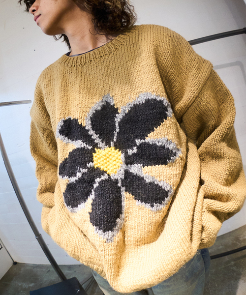 MacMahon Knitting Mills 】 +【Niche.】 Crew Neck Knit-Flower
