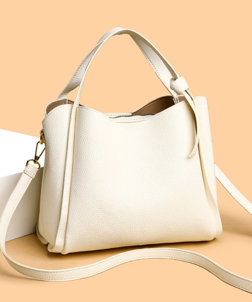 セール】【仕切りポケット内蔵】2WAY レザータッチ台形ハンドバッグ