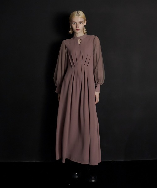 V-neck sheer sleeve dress（ドレス）｜et.UNiVER（エトユニベール）の