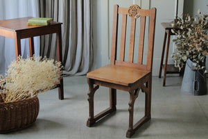 1910年代ゴシックスタイルのホールチェア（椅子）高さ92cm イギリス