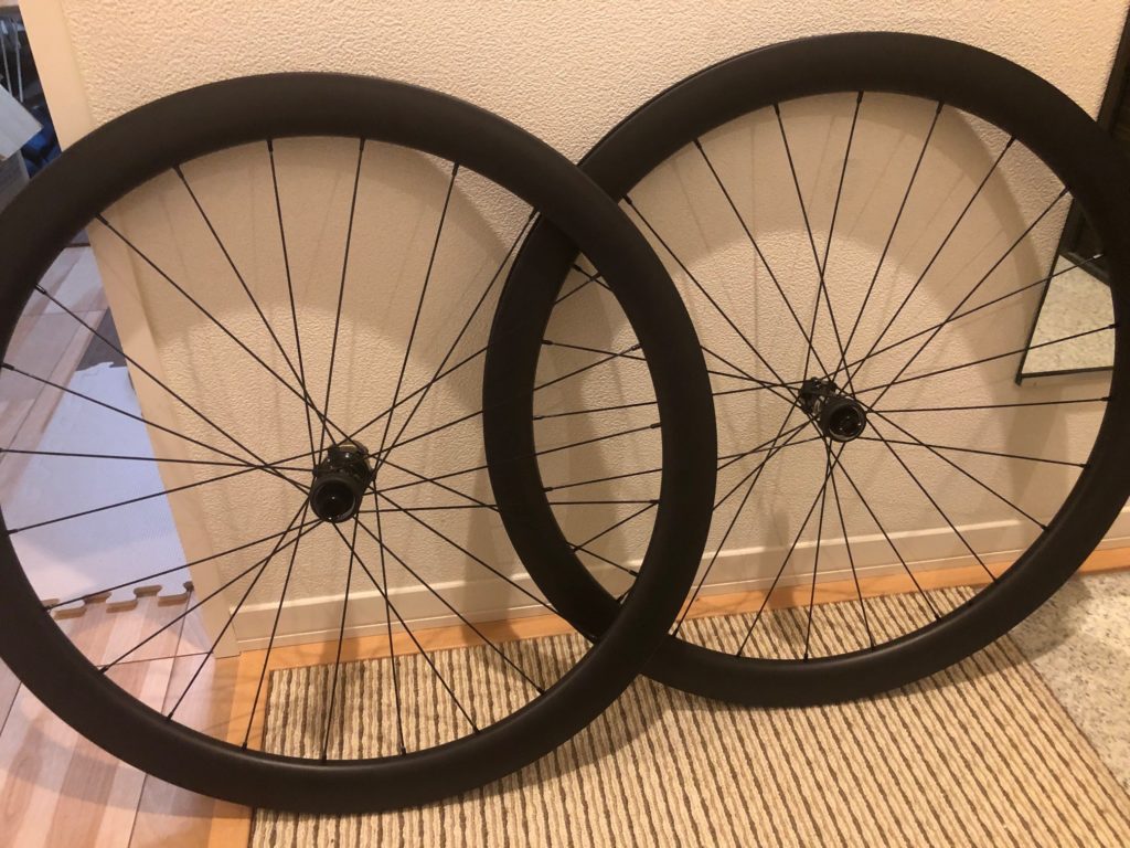 45mm高の中華カーボンリム(Fiberin cycling)でディスクブレーキ