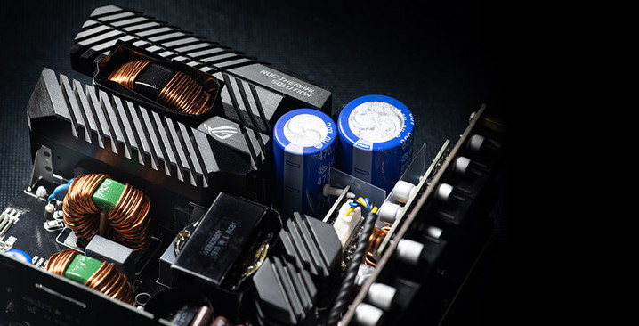 電源ユニット「ASUS ROG THOR」はデザインと性能の両立を実現するが