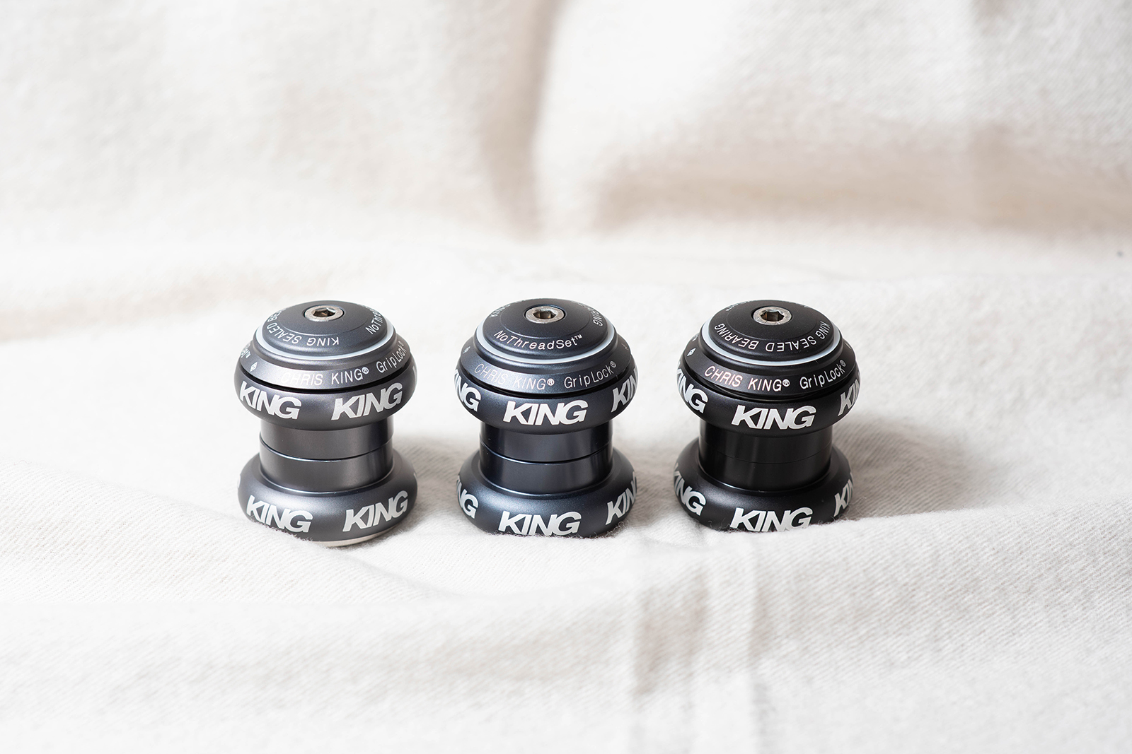 クリスキング INSET i8 Matte Slate 受注終了カラー