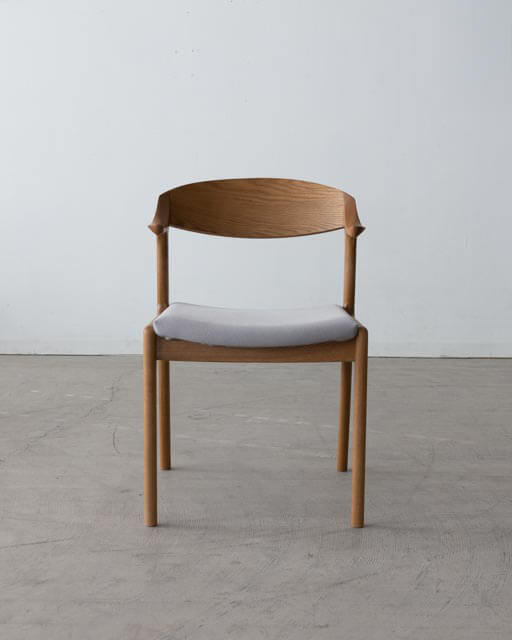 現品SALE］CHAIR DC354-1W（張座）レッドオーク無垢材 / ウレタン塗装