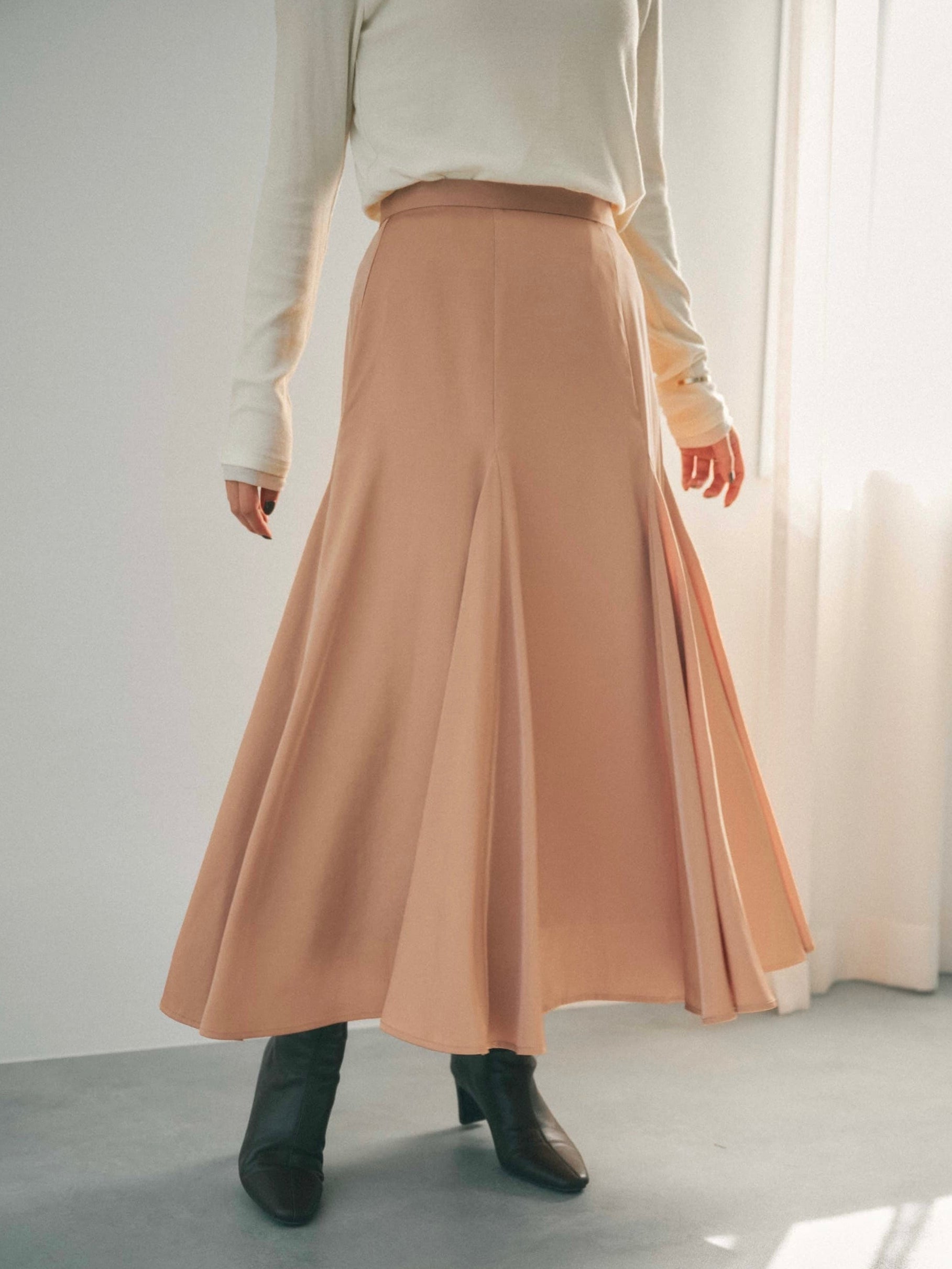 グロッシーボリュームフレアスカート | 小柄・低身長女性向け