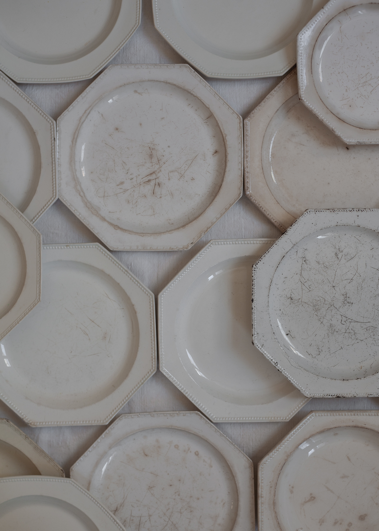 ファイアンスフィーヌ、古手のオクトゴナル皿 | couperin