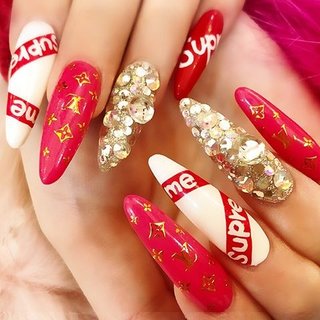人気順｜#シュプリームネイルのネイルデザイン｜ネイルブック