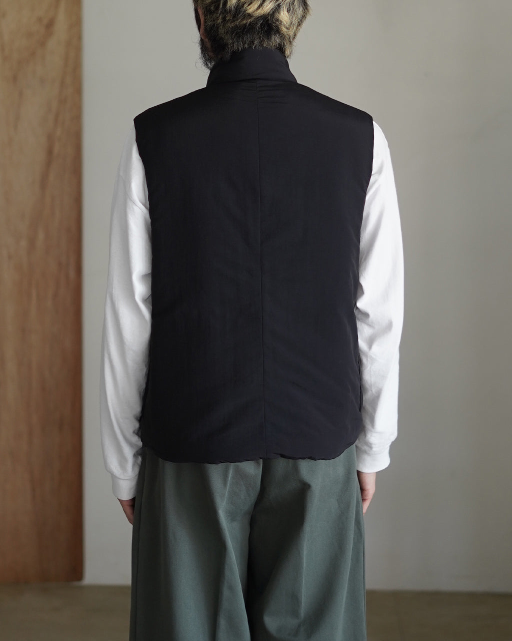 STILL BY HAND スティルバイハンド スタンドカラー パデッド ベスト