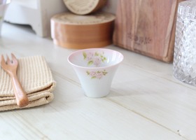 イマン ダイアナローズ 陶器、ホーロー － フレンチカントリーのバラ柄