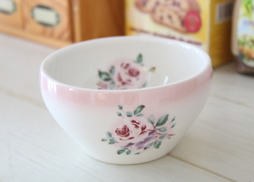 イマン プリンセスローズ － フレンチカントリーのバラ柄、レース雑貨