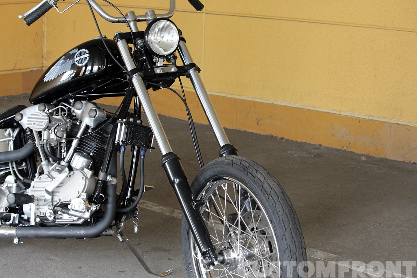 ハーレー ナックルヘッドS&Sのロングフォークチョッパー・モトリ