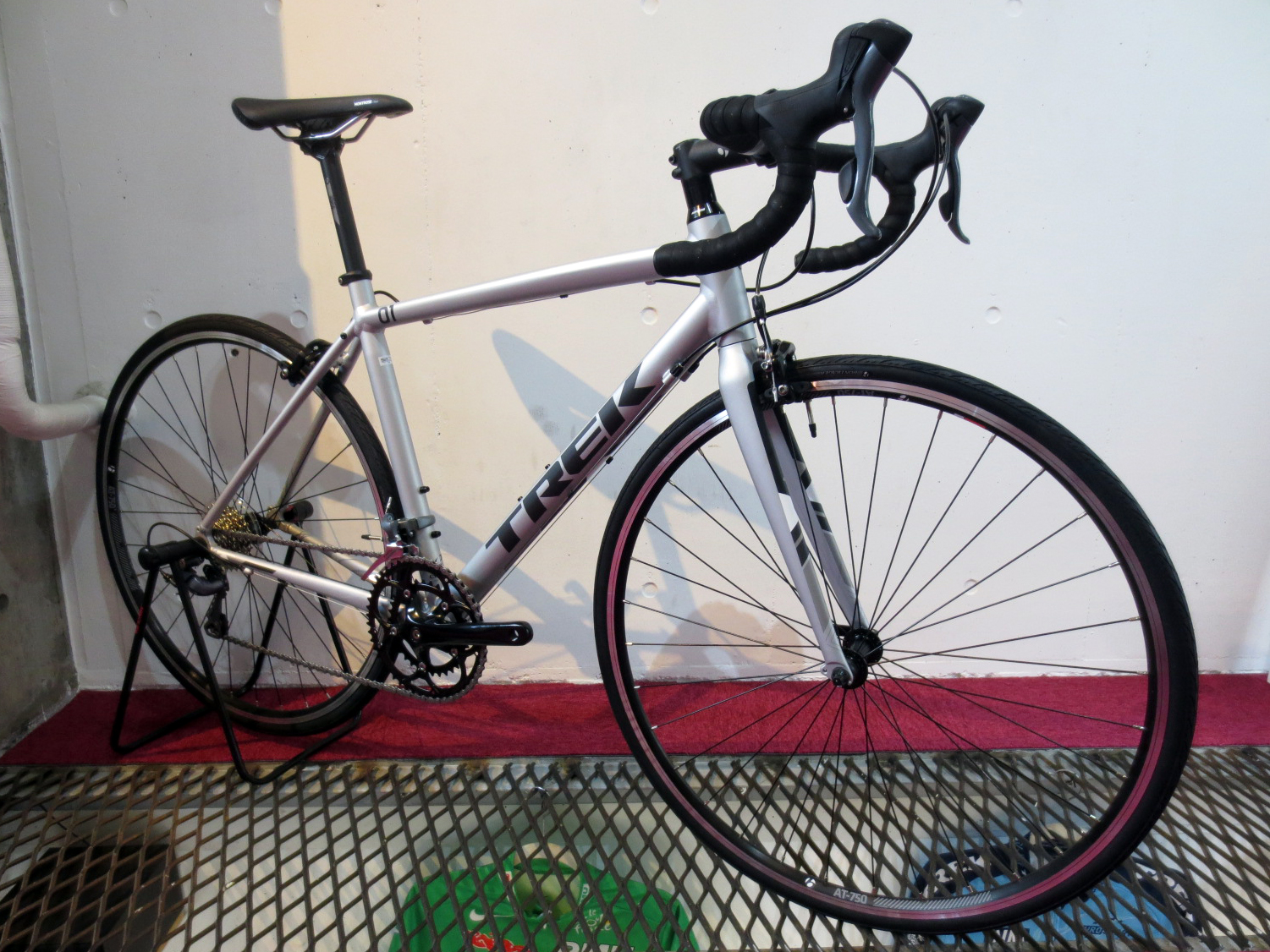 フィクリ】TREK ONE SERIES 1.1 ロードバイク フィクリ】TREK ONE