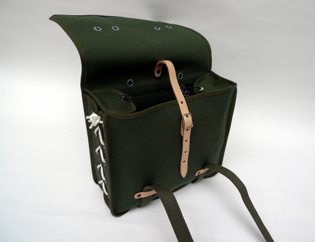 ツーリングバック