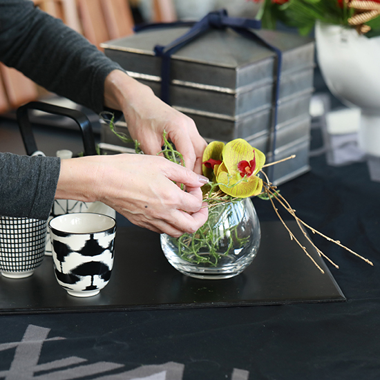 about her.]フラワーアレンジ(ヒカゲノカズラ)M | KOBUNSHA SELECT