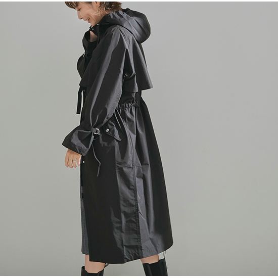 優待価格[TORRAZZO DONNA]【軽量・撥水・収納バッグ付き】ハンサム