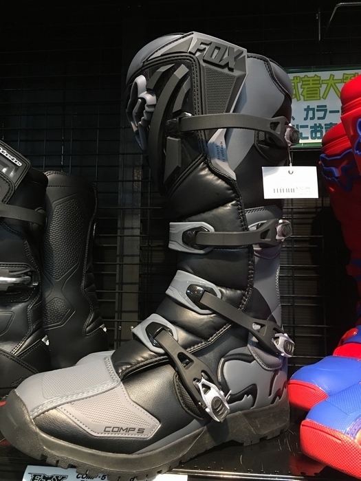ダートバイクプラスブログ|COMP-5ブーツがお求めやすくなりました。