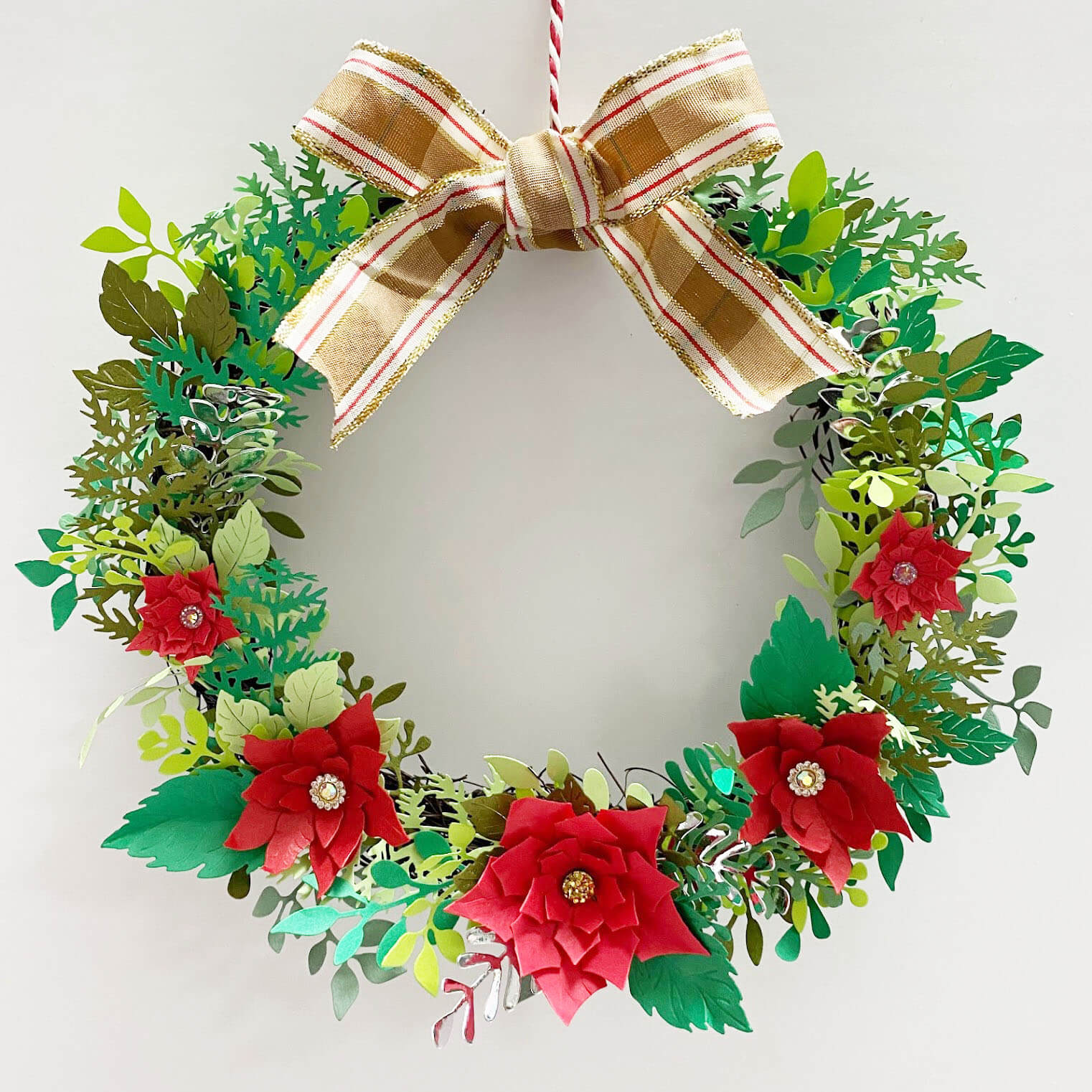 アーチストの制作した クリスマスリース音楽がなります アーチストの