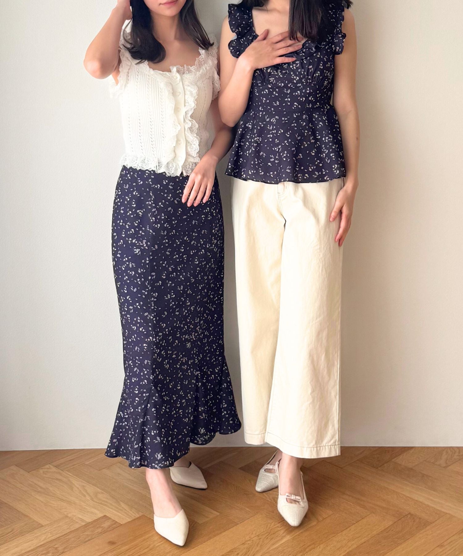 アイレットレースノースリニット