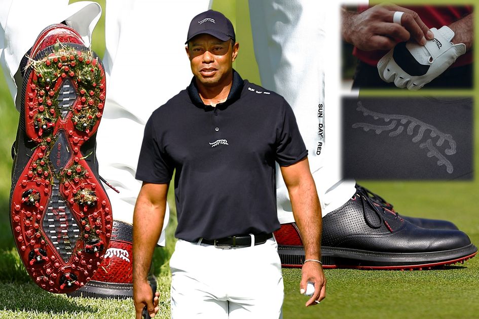 SUN DAY RED ゴルフ用タオル タイガーウッズCypress Towel SUN DAY RED