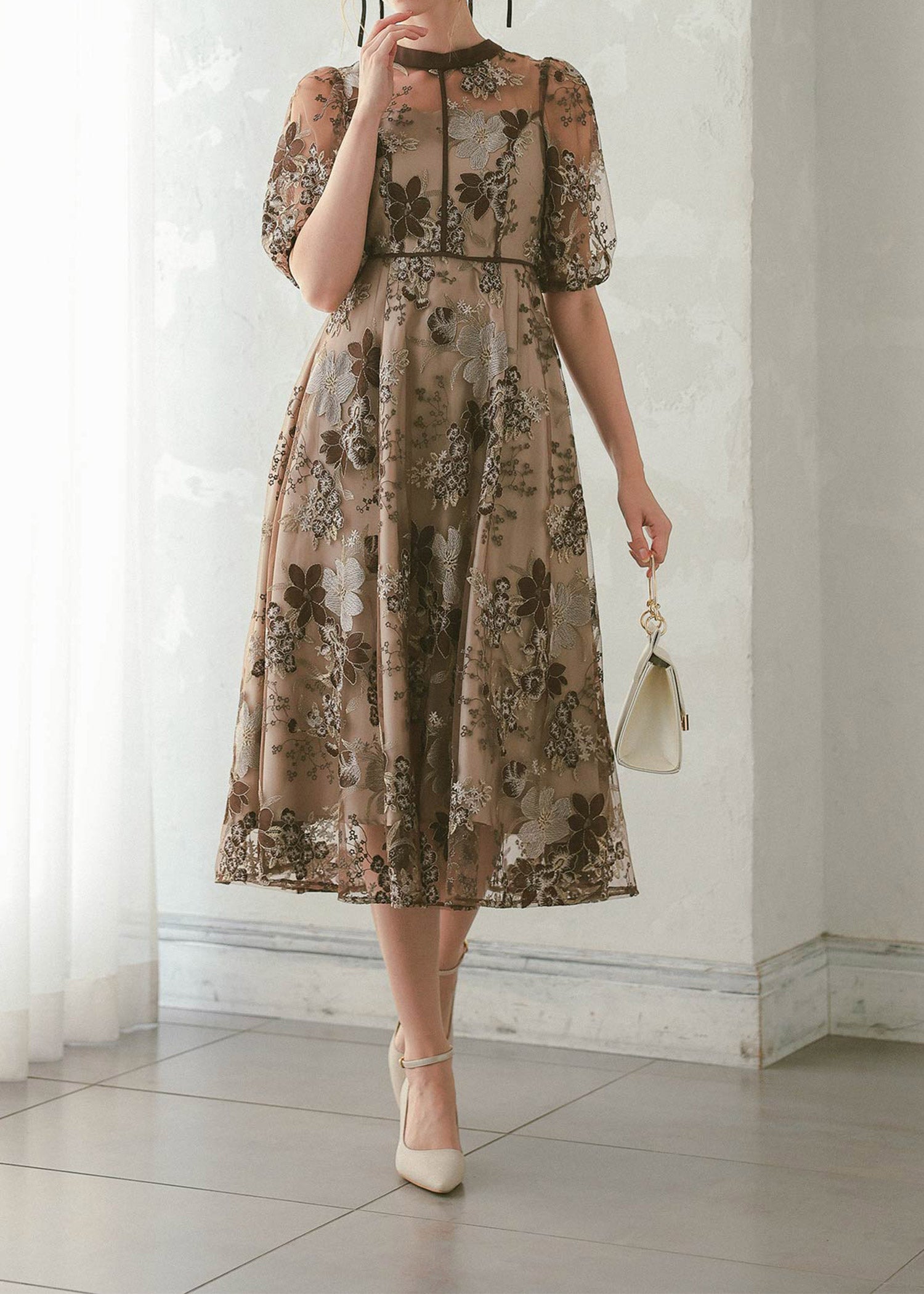 フラワーエンブロイダリードレス|DorryDoll