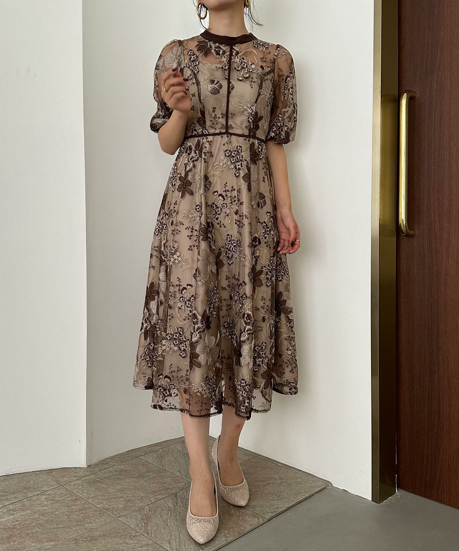 フラワーエンブロイダリードレス|DorryDoll