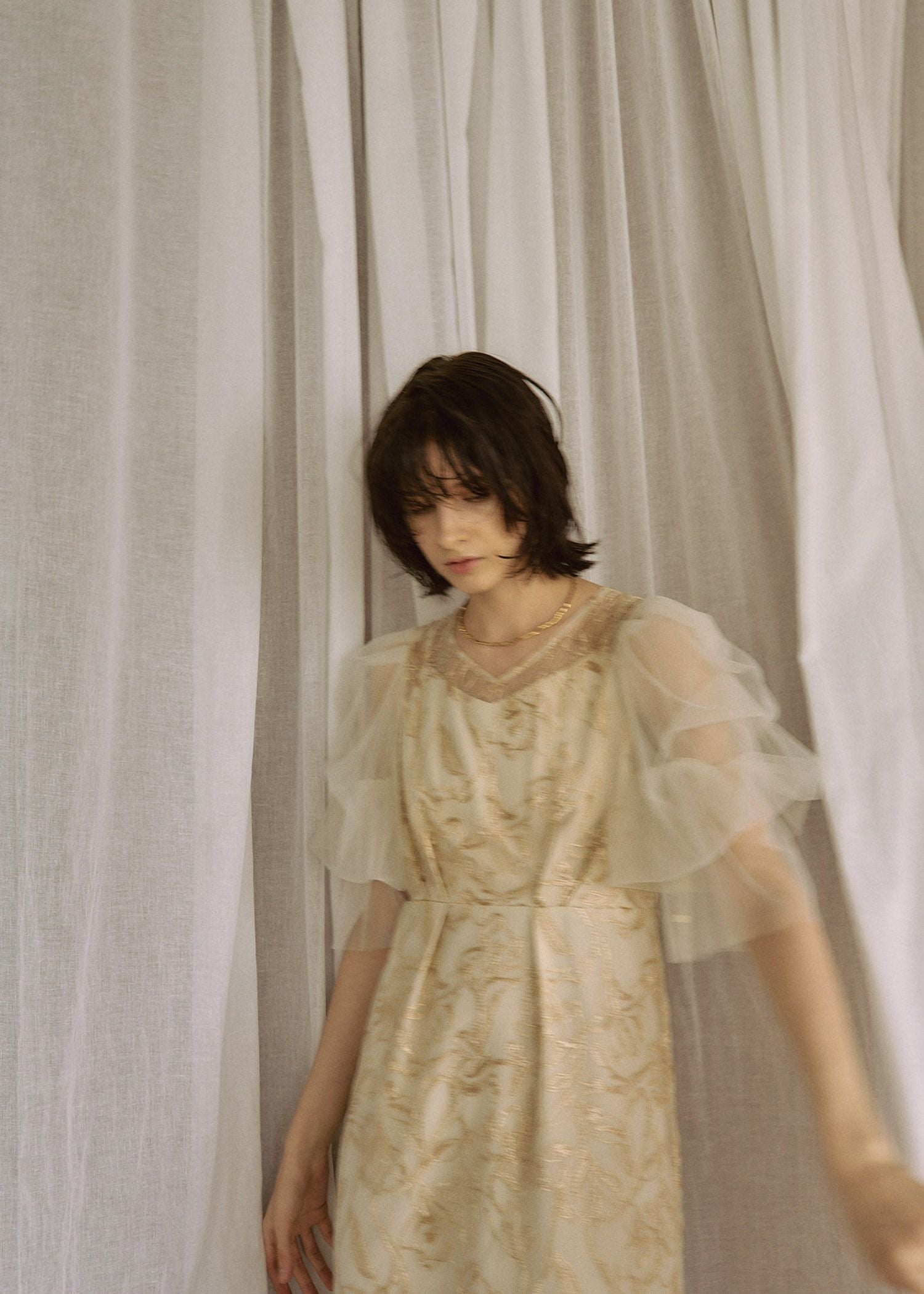 Fluffy sleeve pencil dress|LE'RURE