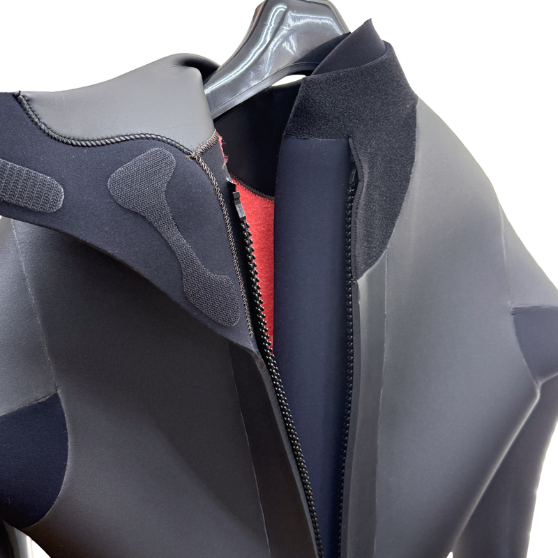 リミテッド・バックジップ・セミドライ（5×3mm） | 国産高級ウェット