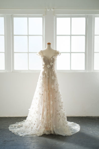 フラワーレース バックVドレス（W245）