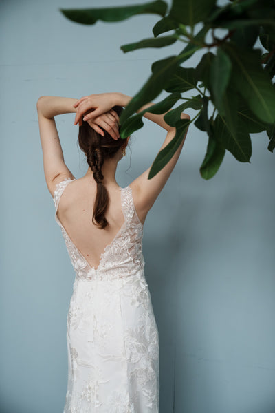 刺繍 総レース バックV ソフトマーメイドドレス（W255）