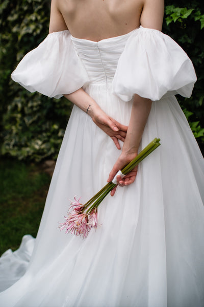 オーガンジーサテン パフスリーブドレス（W260）