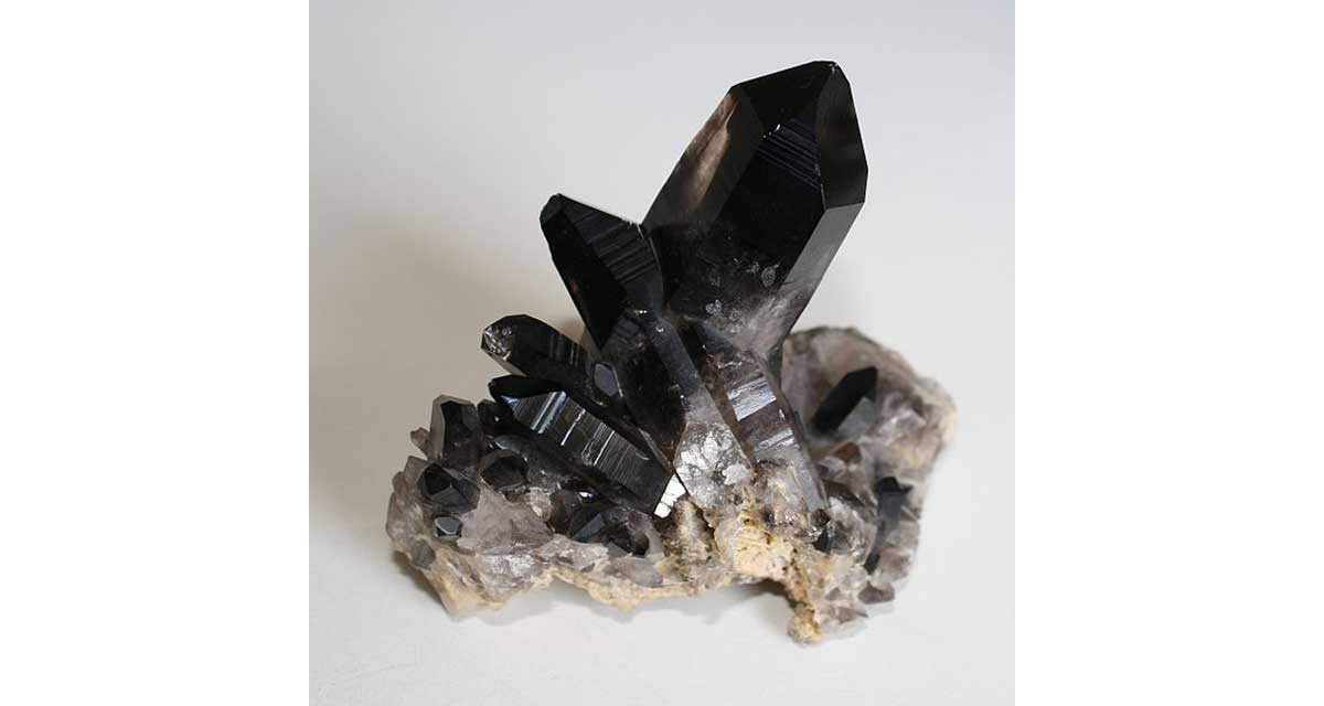 モリオンの意味・効果 | アースリバー 厳選クリスタルブランド