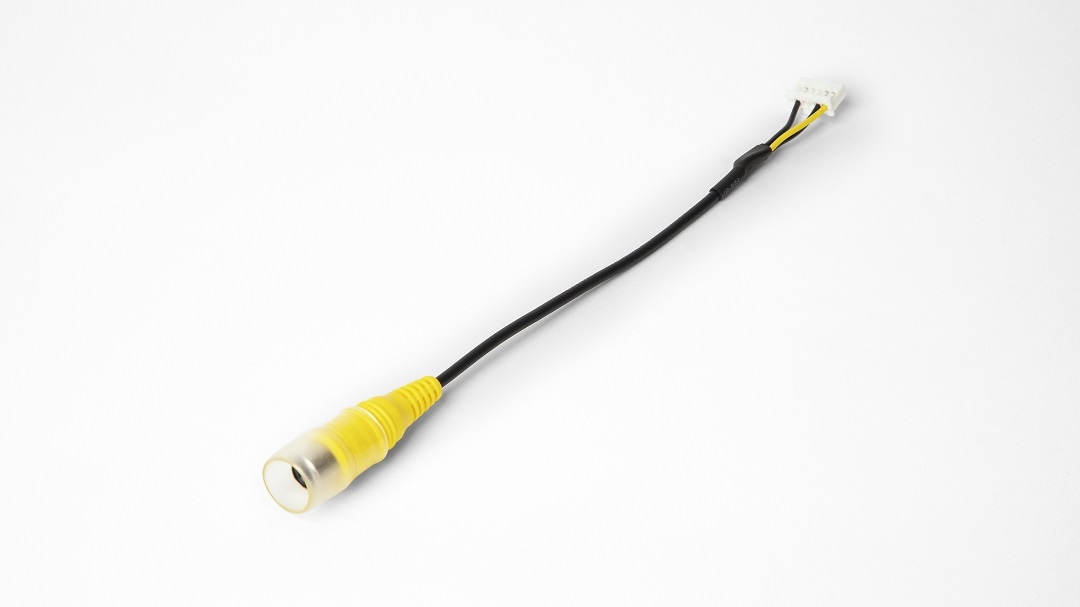 アルパインカーナビ NXシリーズ用 RCAカメラ変換ケーブル: オプション