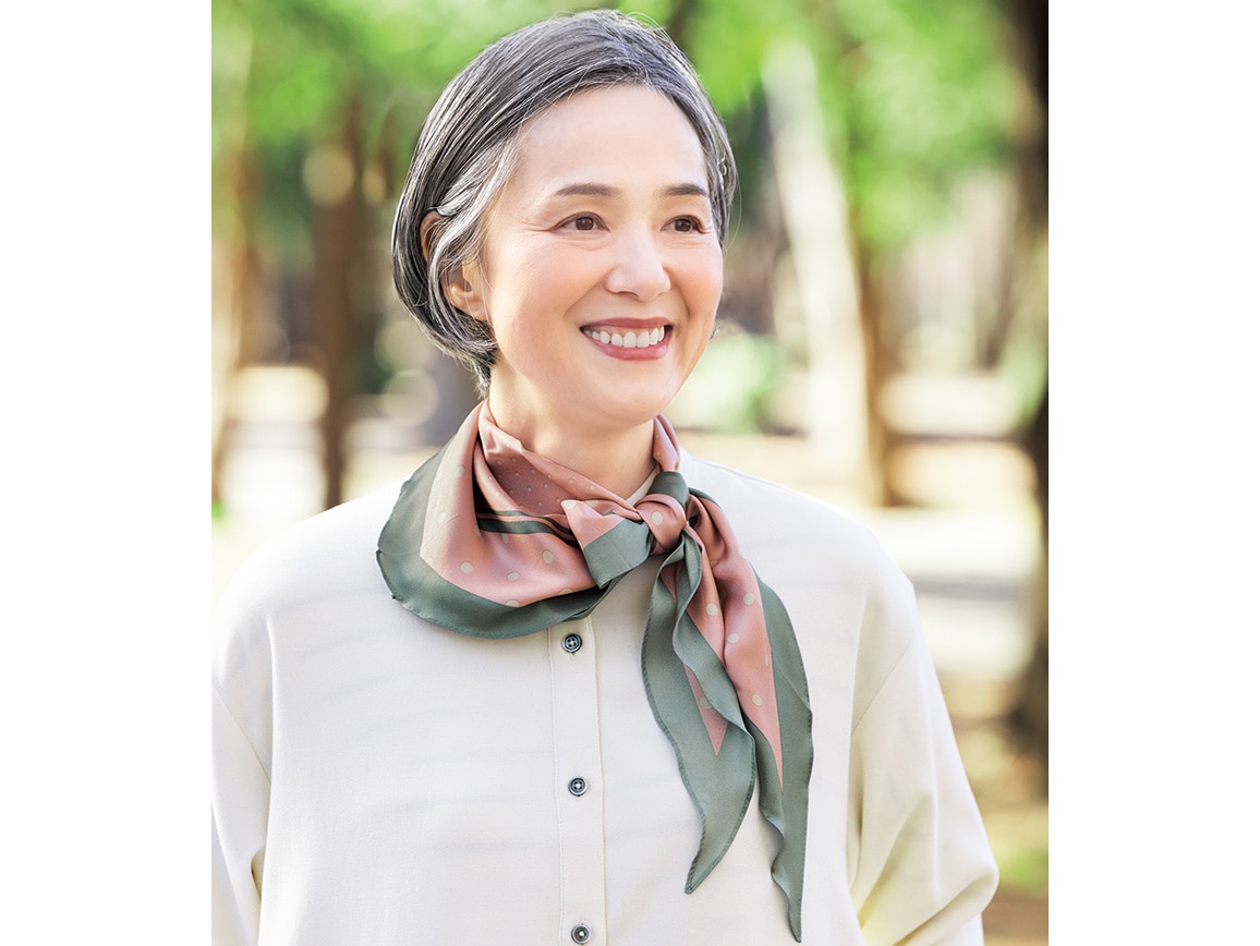 ずっと着けたままにできるコンパクトシルクスカーフ(10_ピンク系