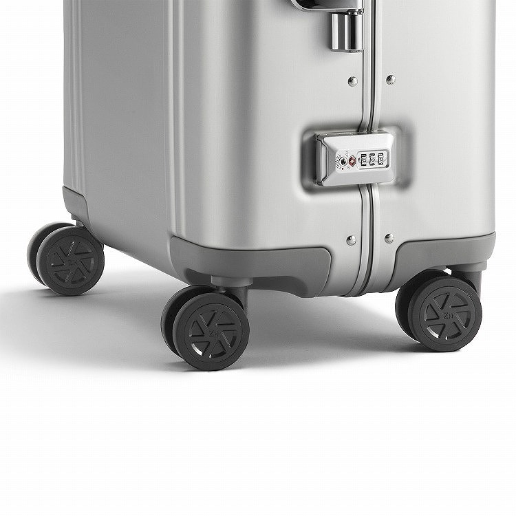 ゼロハリバートン】 Classic Aluminum 3.0／クラシックアルミニウム3.0