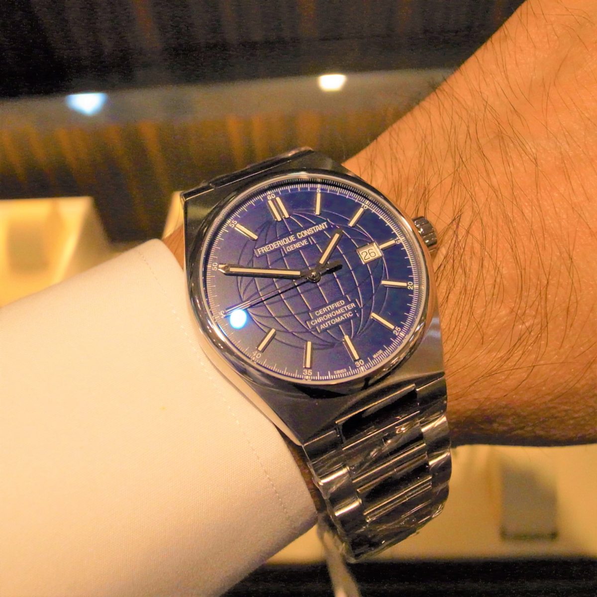 フレデリック・コンスタント ハイライフオートマチックCOSC FC