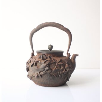 鉄瓶｜骨董店 のびる 古美術 骨董 和風建具 蔵戸 買取のご相談