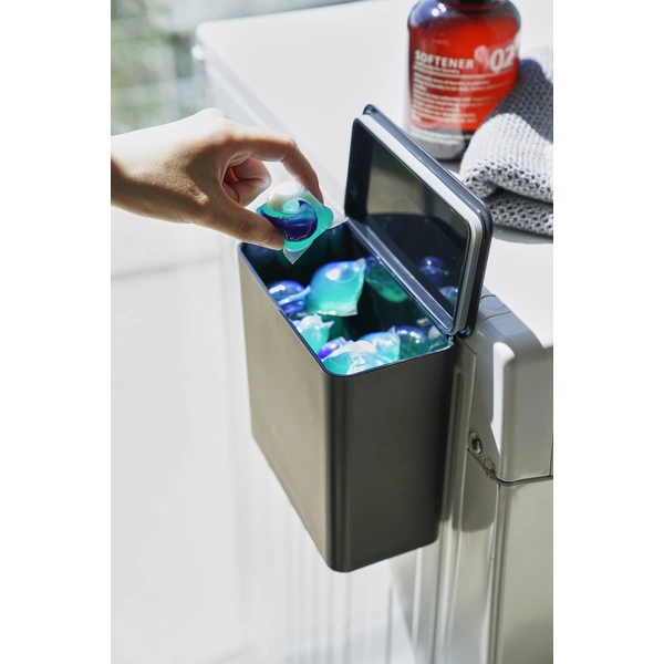 tower】マグネット洗濯洗剤ボールストッカー タワー ブラック: 周辺