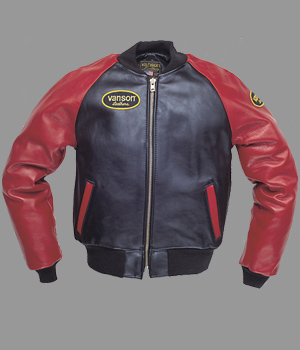 レッドレザージャケットは時に自分へのチャレンジ。 – Empty Garage