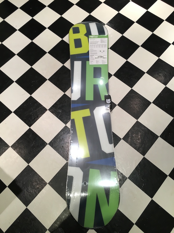 2016 Burton ProTest snowboard size 136 For Sale