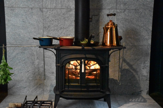 ハーブとイントレピッドクッキング | ポールキャスナー・コラム／薪