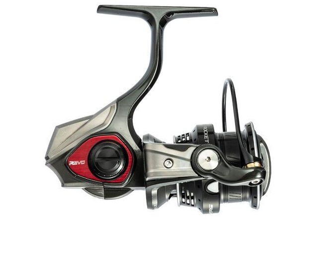 レボSPロケットは2023年新発売のハイギアを装備したスピニングリール！