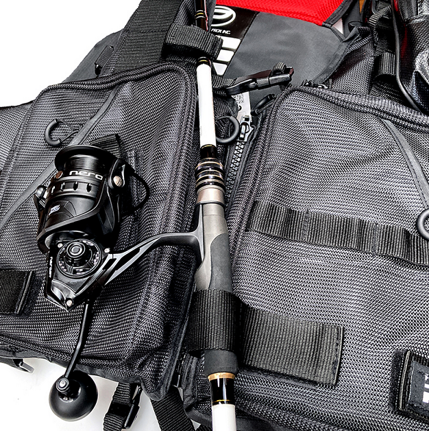 フローティングゲームベストPX313は2022年新発売の大型ポケット搭載