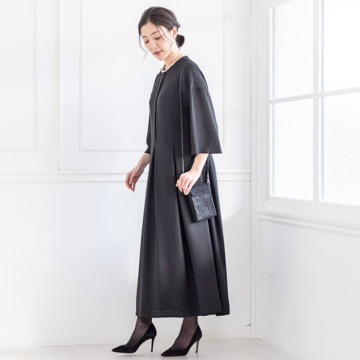 とにかくゆったり夏ワンピース LL・ブラック｜東京ソワール