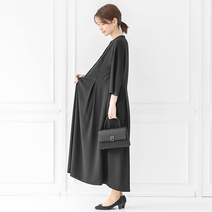 とにかくゆったり夏ワンピース LL・ブラック｜東京ソワール