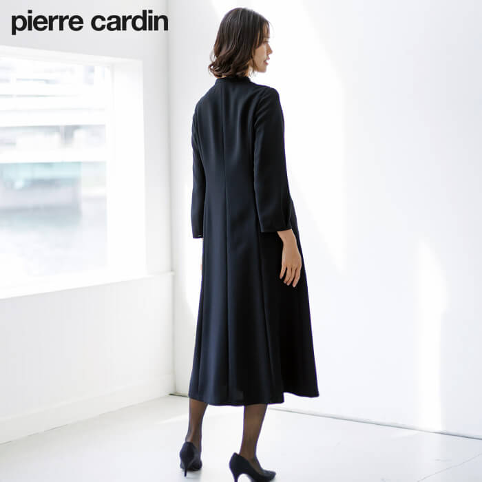 軽い着心地のロング丈アンサンブル 9号・ブラック｜東京ソワール