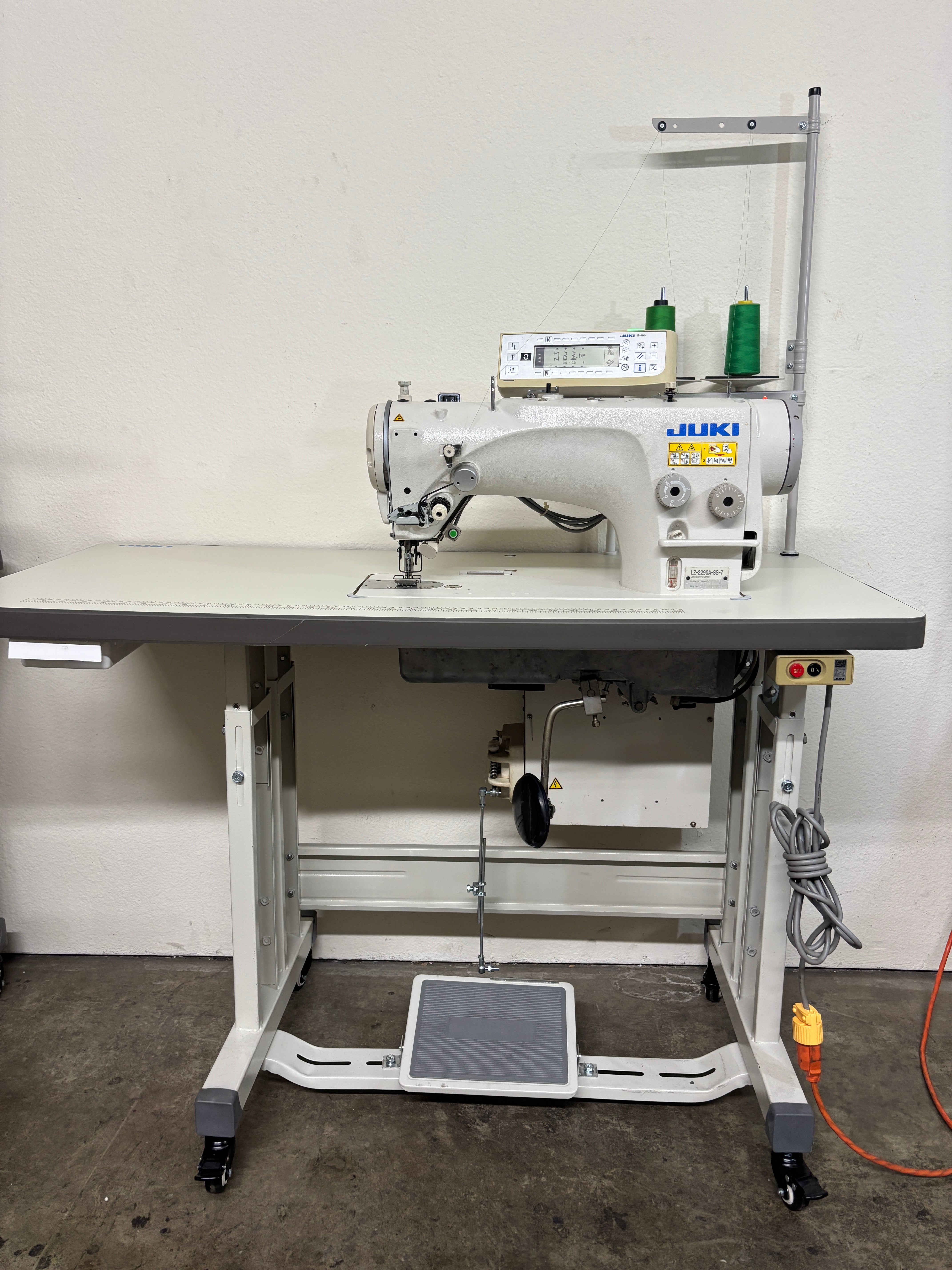 Pre-owned Original JUKI LZ-2290A-SS-7 Fully automatic zig-zag