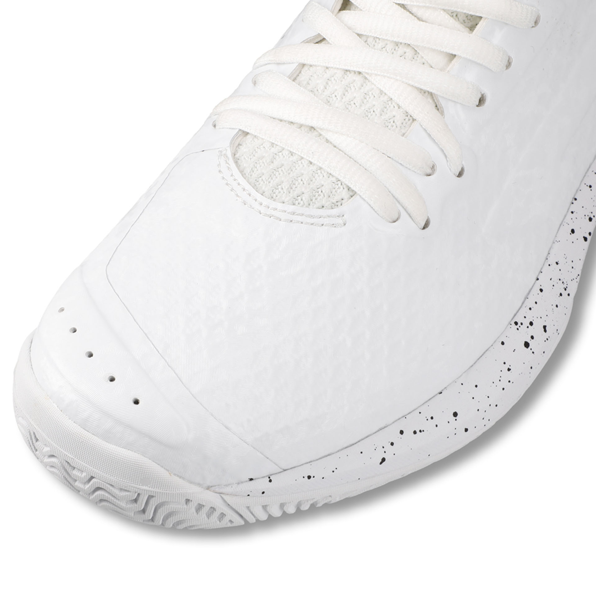 EGOZARUからバスケットボール⽤シューズ「EGO AWAKE」が4⽉2⽇(⼟)登場