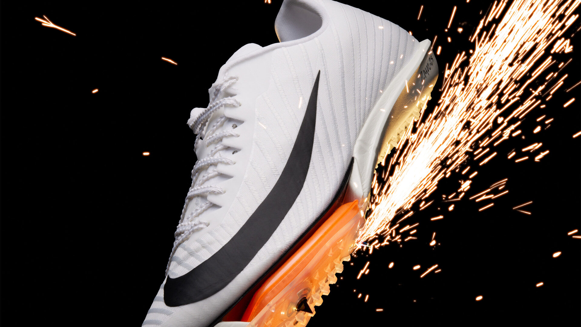 ナイキの最新トラック スパイクの4モデルがプロトタイプ カラーで登場